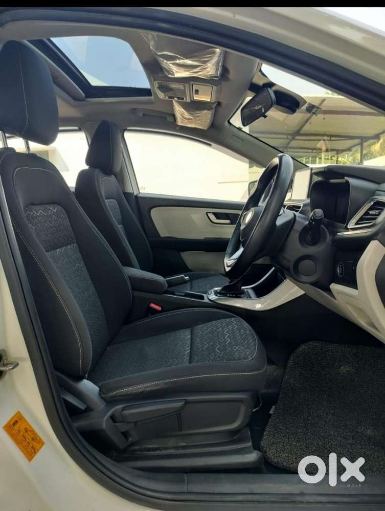 Tata Altroz Xz Plus (s), 2024, Petrol