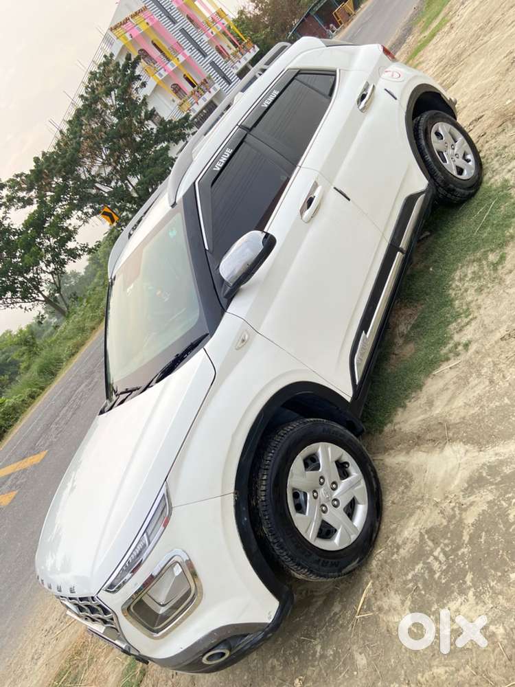 Hyundai Venue 2020 Petrol 37000 Km Driven
