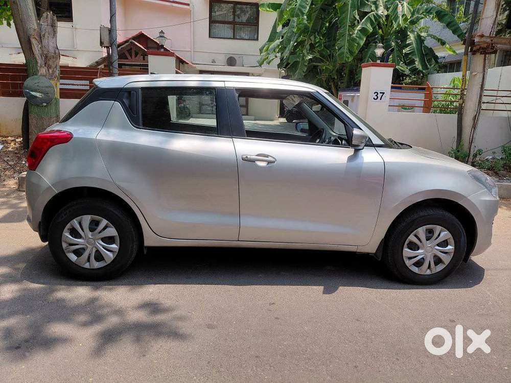 Maruti Suzuki Swift Vxi + Manual, 2023, Petrol