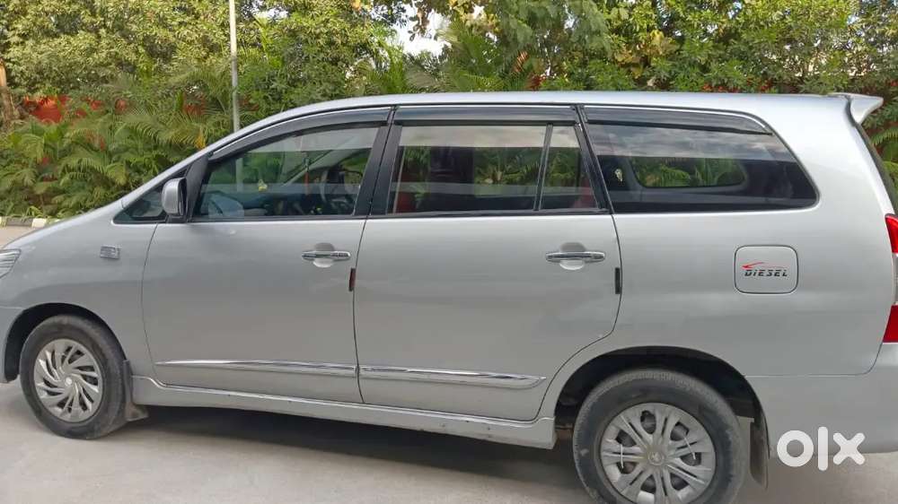 Toyota Innova 2015