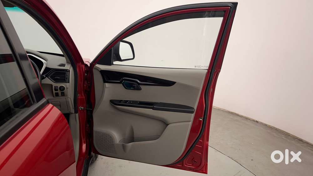 Mahindra Kuv 100 Mfalcon G80 K8 5str, 2016, Petrol