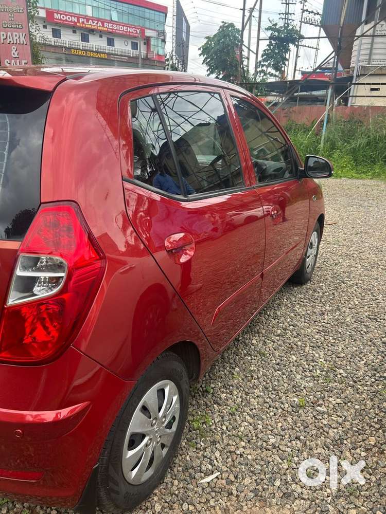 Hyundai I10 Sportz Petrol 2011