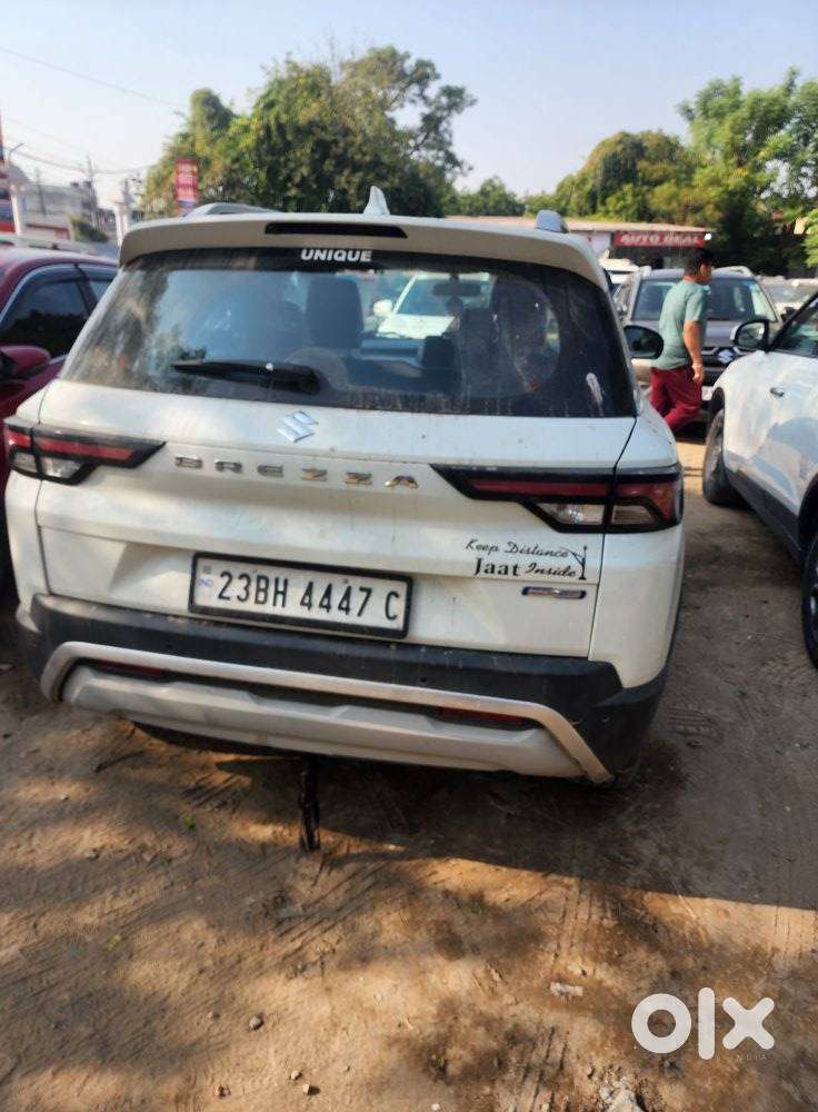 Maruti Suzuki Brezza 1.5 Zxi Cng, 2023, Cng & Hybrids