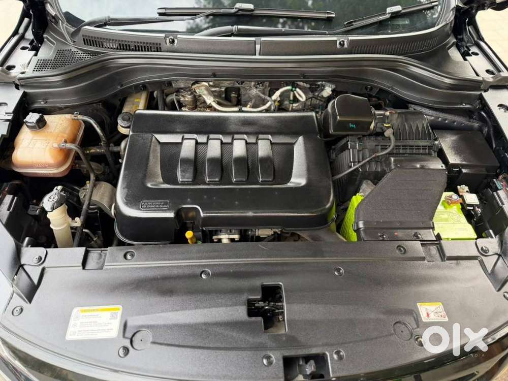 Mahindra Xuv700 2.2 Ax 7 Diesel At Luxury Pack Str, 2023, Diesel