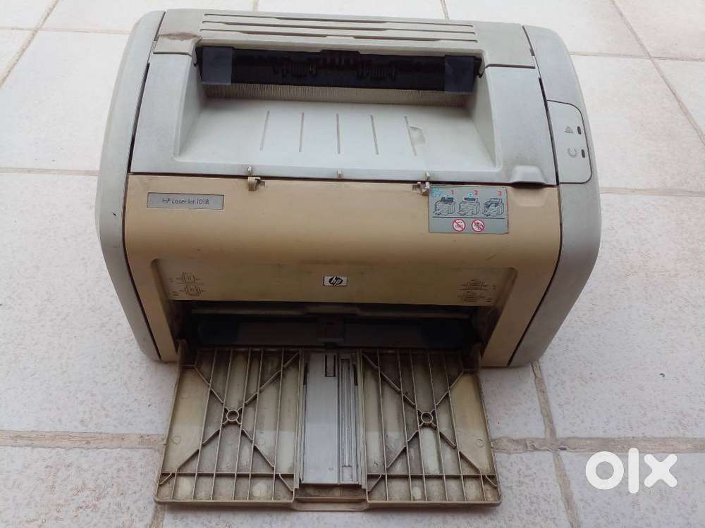 HP LaserJet 1018 with Cables
