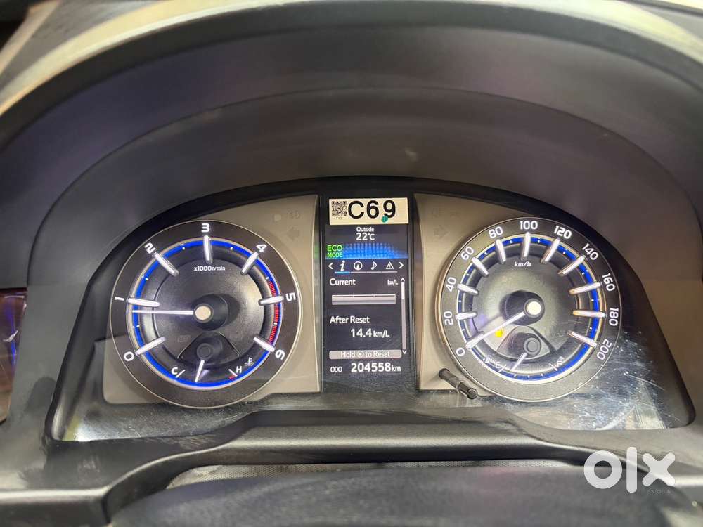 Toyota Innova Crysta 2018 Z Manual Diesel Single Owner Silver Colour
