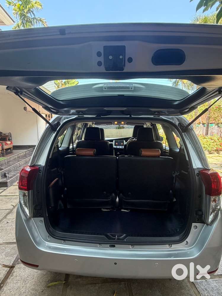 Toyota Innova Crysta 2018 Diesel Well Maintained