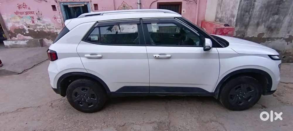 Hyundai Venue 1.2 S 2025 Petrol Manual
