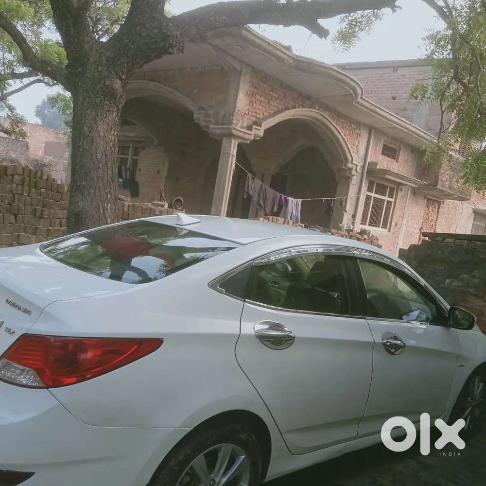Hyundai Verna 2012 Diesel 120000 Km Driven