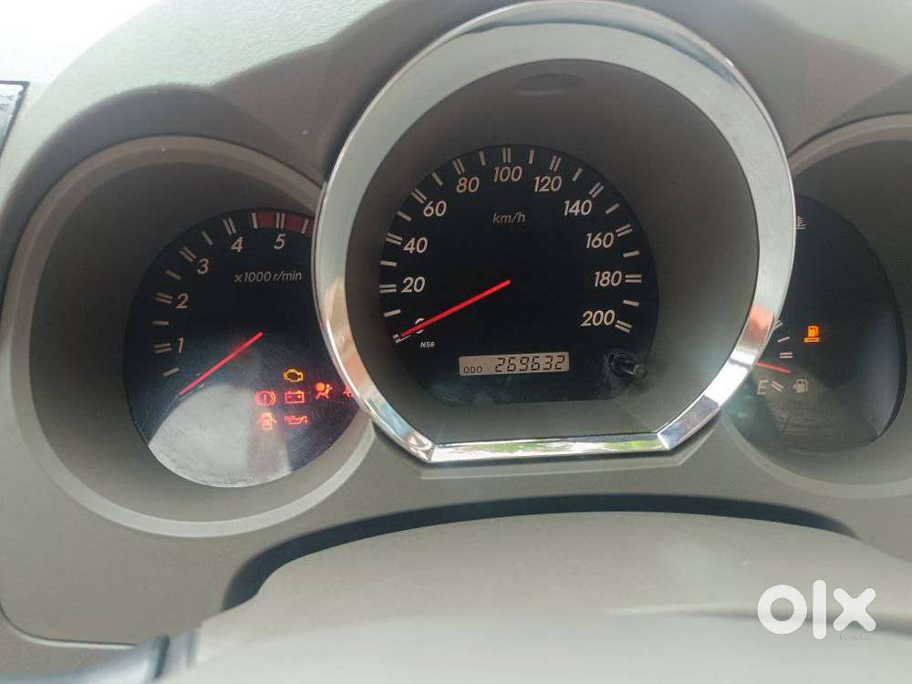 Toyota Fortuner 3.0 4x4 Manual, 2011