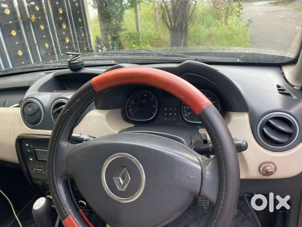 Renault Duster RXE MT 2012