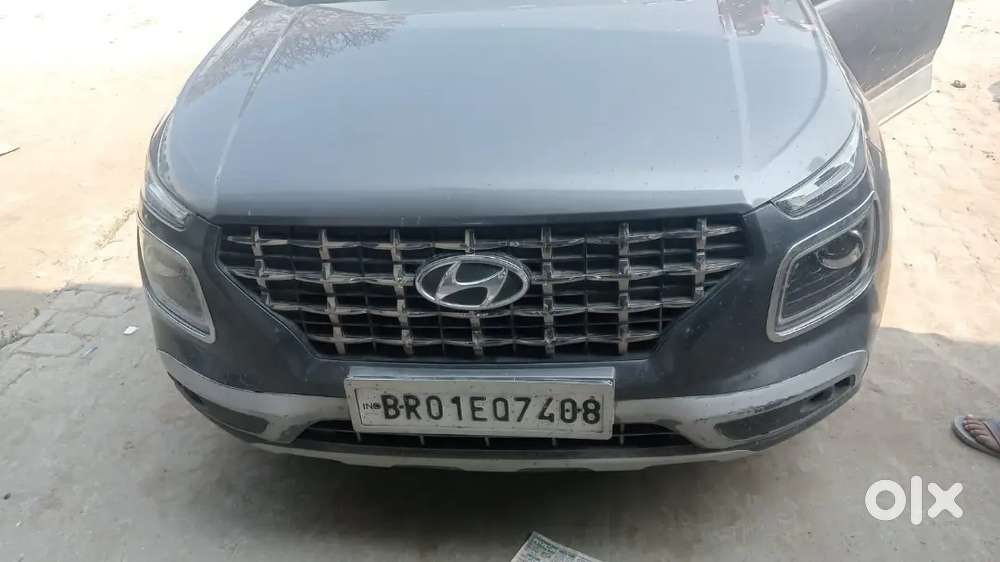 Hyundai Venue 2020 Petrol Well Maintained