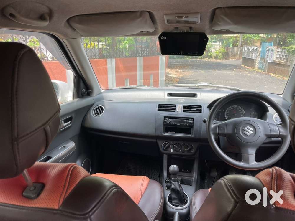 Swift 2006  Petrol 130000 Km Driven.