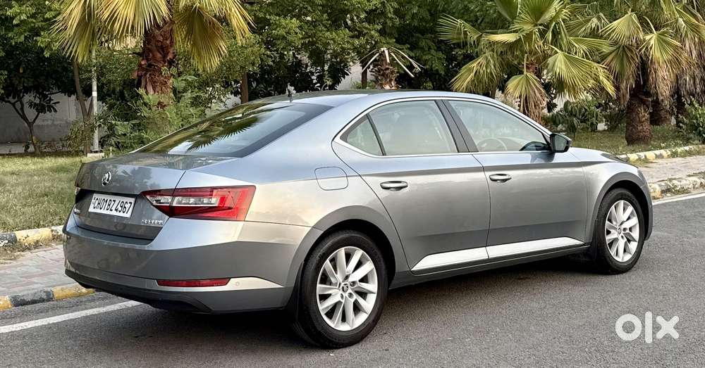 Skoda Superb Lk 1.8 Tsi At, 2019, Petrol