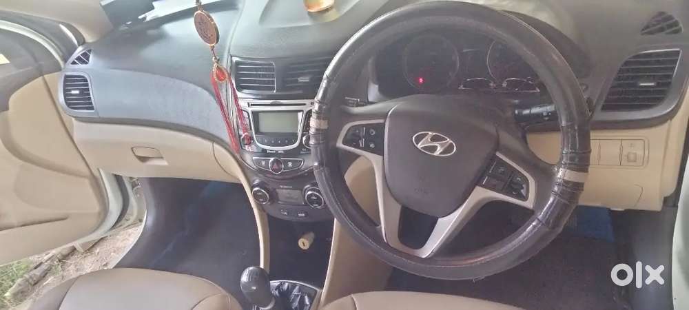 Nice Car Good Performance In Long Drive Good Malige 22 To 24