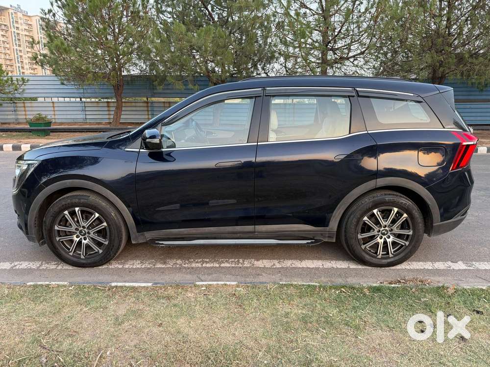Mahindra Xuv700 2.2 Ax 7 Diesel At Str, 2023, Diesel