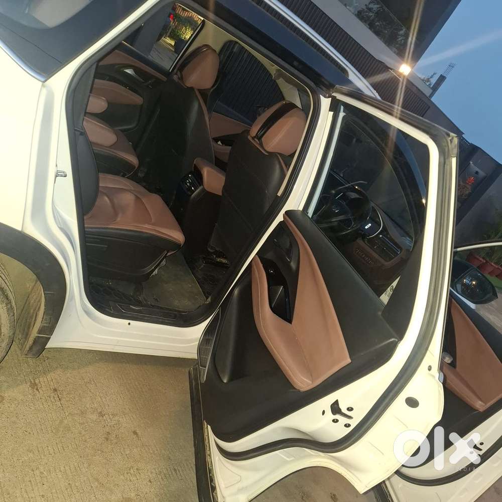 Mg Hector Plus 2023 Diesel Manual 63000 Km Driven
