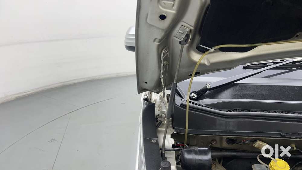 Mahindra Kuv 100 2016-2017 Mfalcon G80 K8, 2016, Petrol