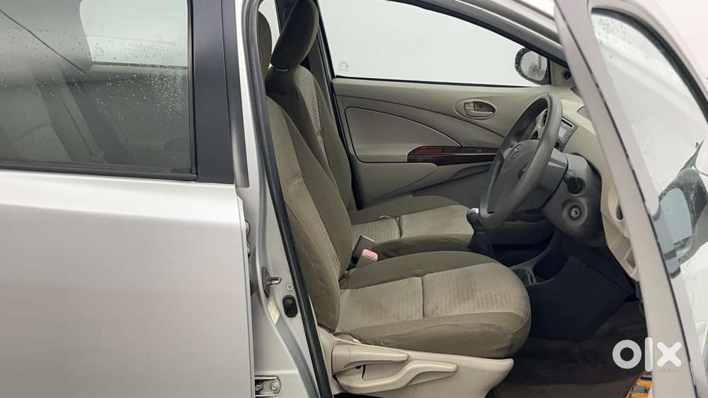 Toyota Etios Liva Xv, 2013, Petrol