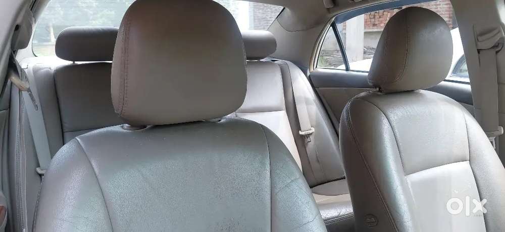 Toyota Corolla Altis 2011 Manual Petrol