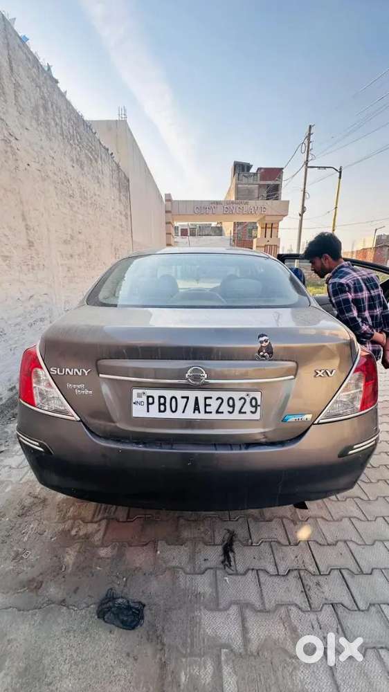 Nissan Sunny 2012 Diesel Well Maintained Top Model Push Button Start