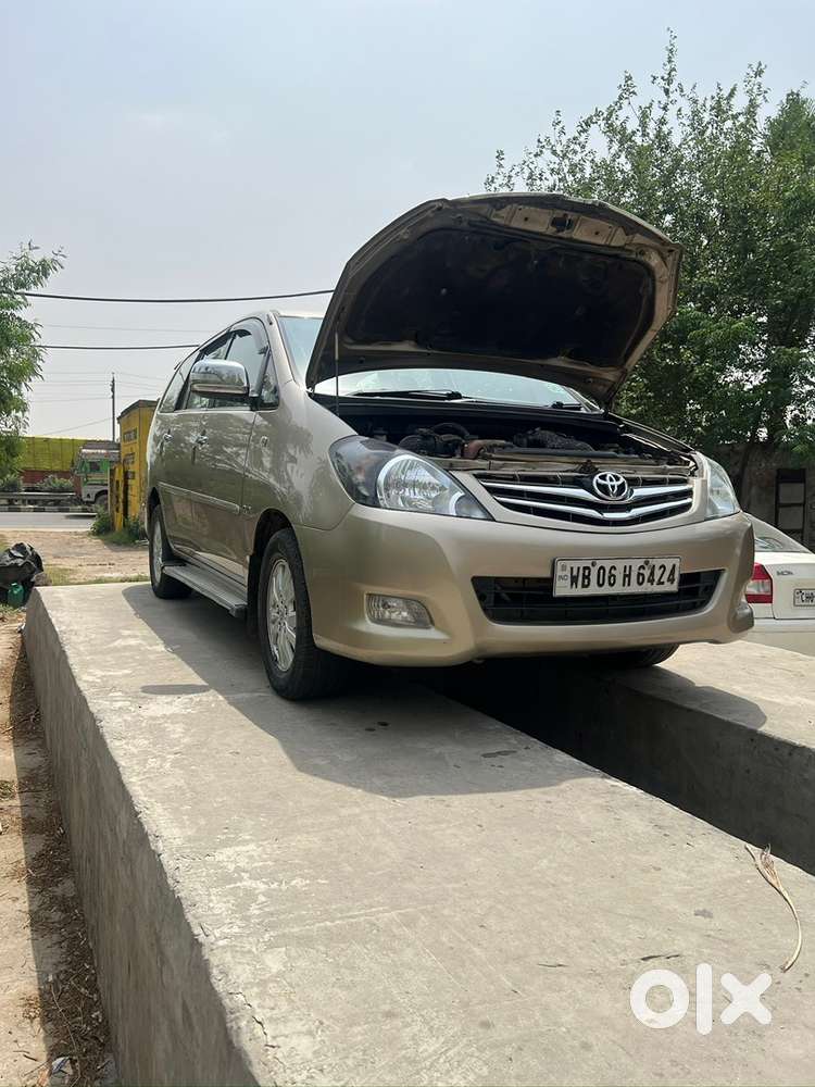 Toyota Innova 2011 Km Driven