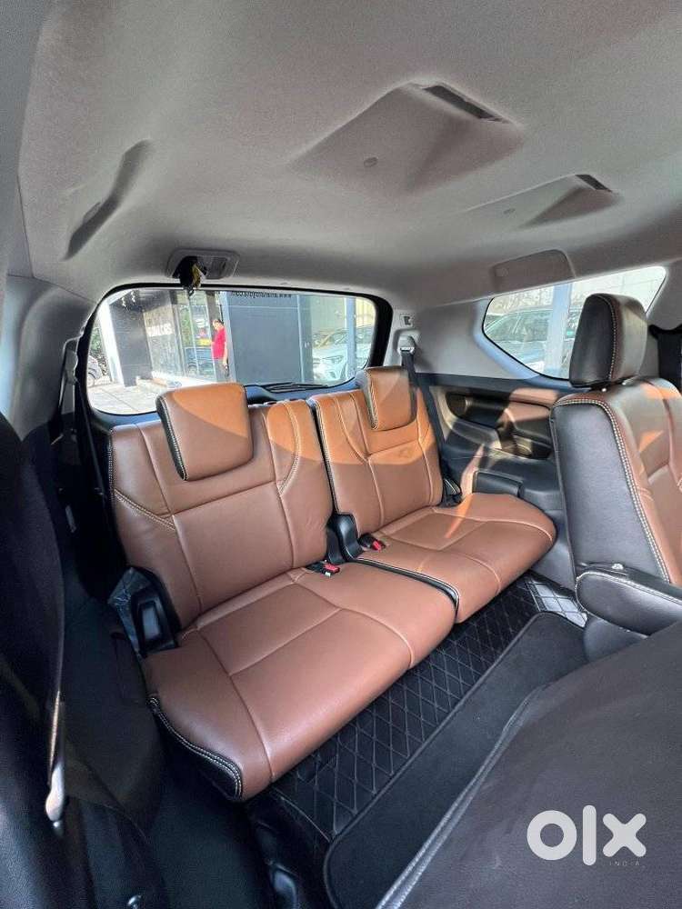 Toyota Innova Crysta 2.4 G Mt, 2025, Diesel