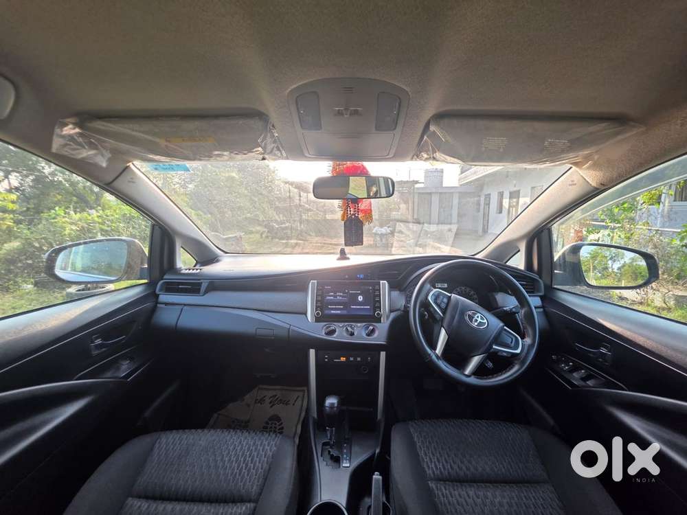 Toyota Innova Crysta 2.7g At  2022 Model  Automatic