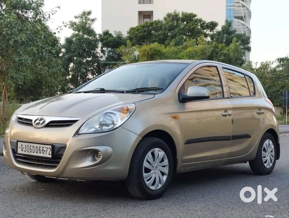Hyundai I20 2010 Cng & Hybrids 98000 Km Driven
