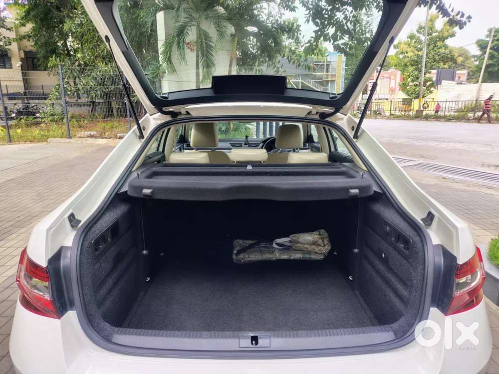 Skoda Superb [ ] 1.8 Style Tsi At, 2016, Petrol