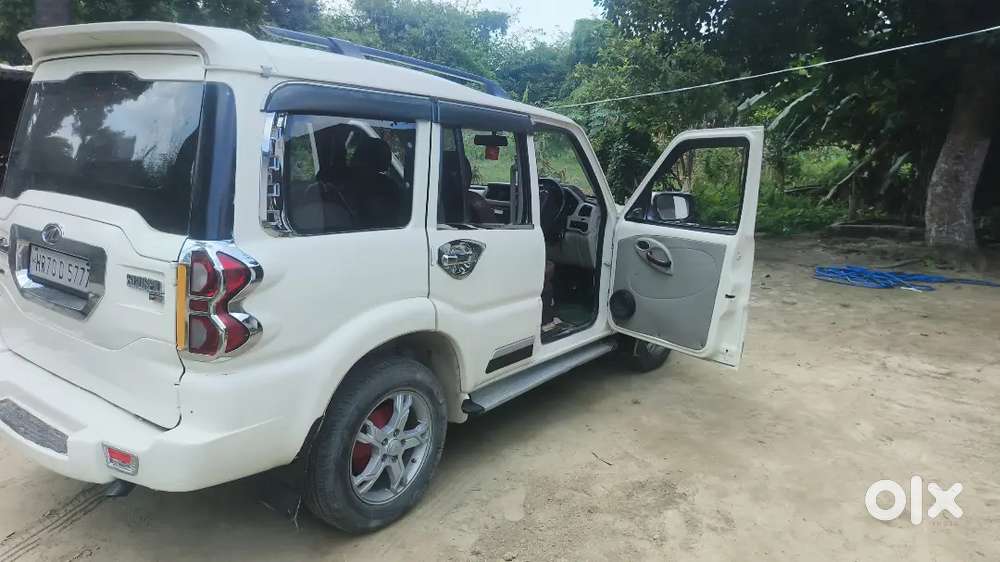 Mahindra Scorpio 2.2 S4 2015