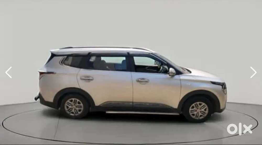 Kia Carens 2023 Petrol 30450 Km Driven
