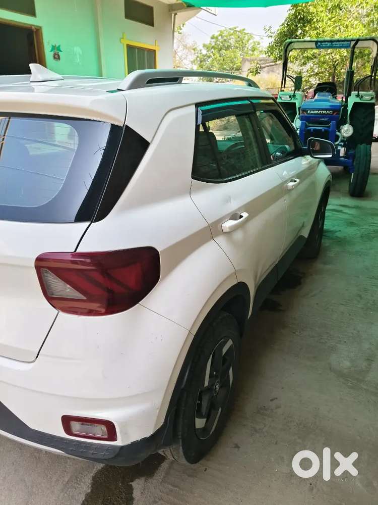 Hyundai Venue 2020 Diesel Well Maintained