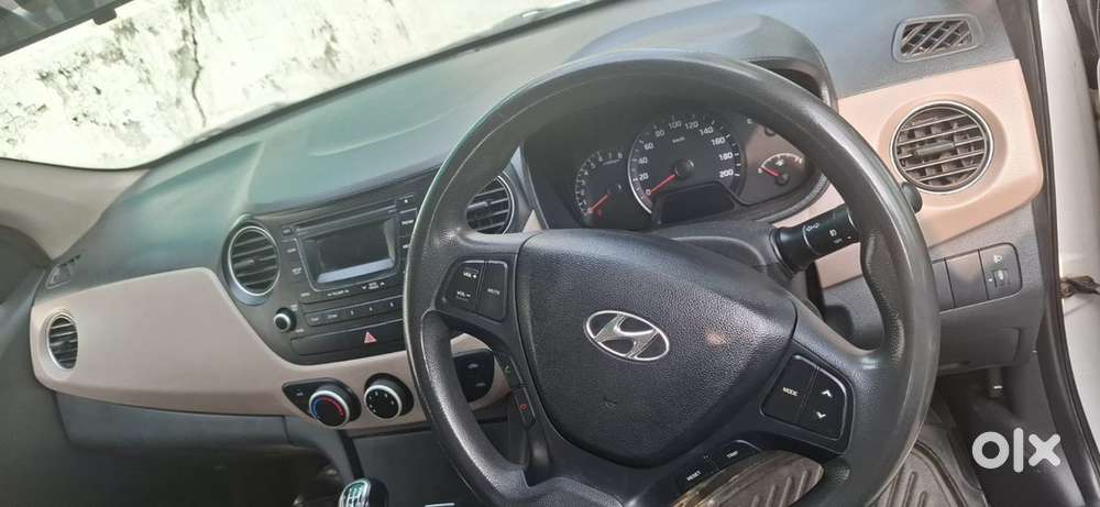 Hyundai Xcent Petrol 2016