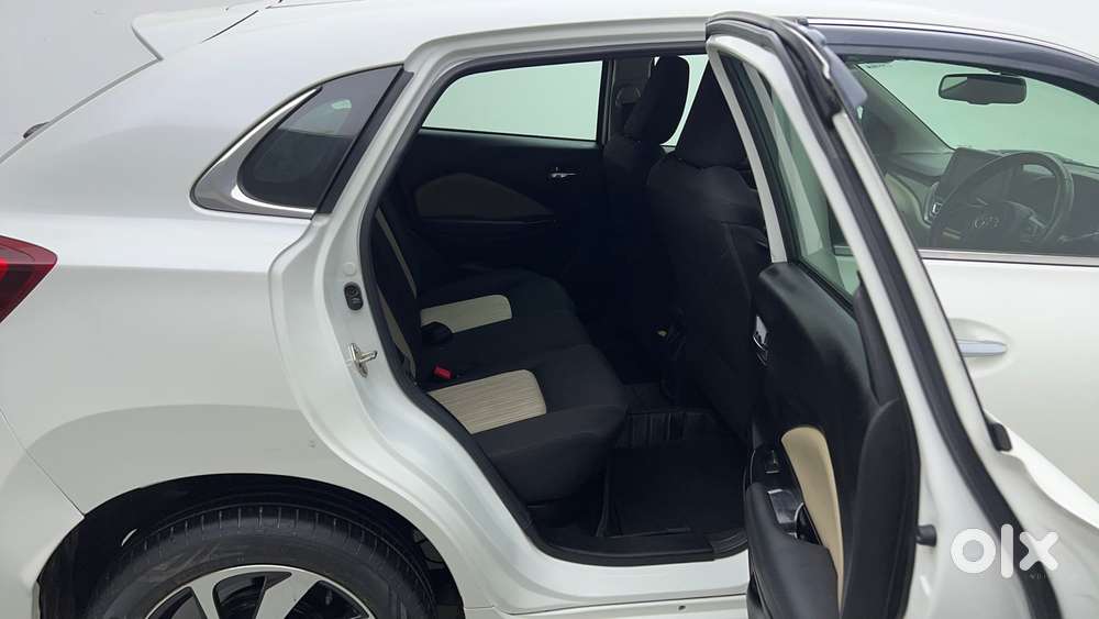 Toyota Glanza 1.2 V Amt, 2022, Petrol