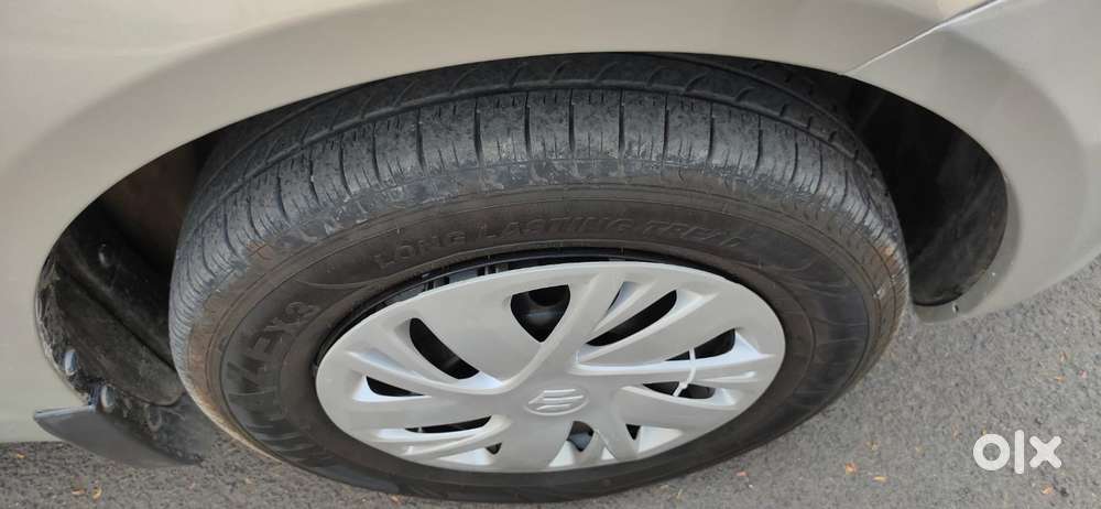 Maruti Suzuki Swift Vxi + Manual, 2017, Petrol