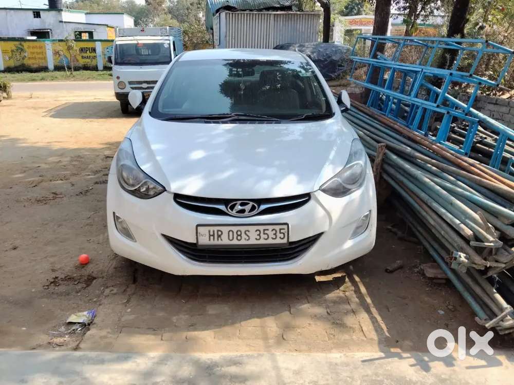 Hyundai New Elantra 2014 Diesel 106000 Km Driven