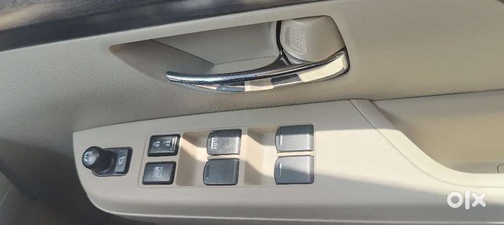Maruti Ertiga Zxi+ Smart Hybrid2024