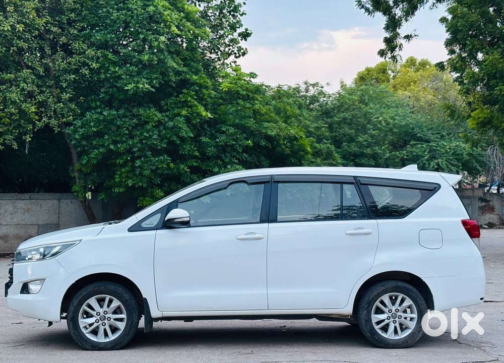 Toyota Innova Crysta 2.4 G Mt, 2017, Diesel
