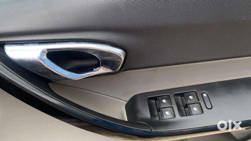 Tata Tiago 1.2 Revotron Xz, 2017, Petrol