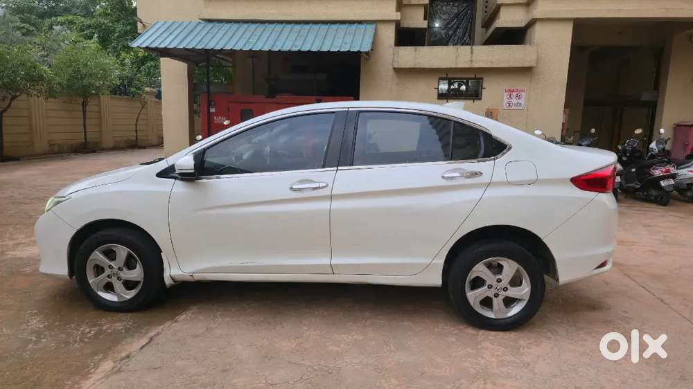 Honda City Idtec V Mt (premium Number)
