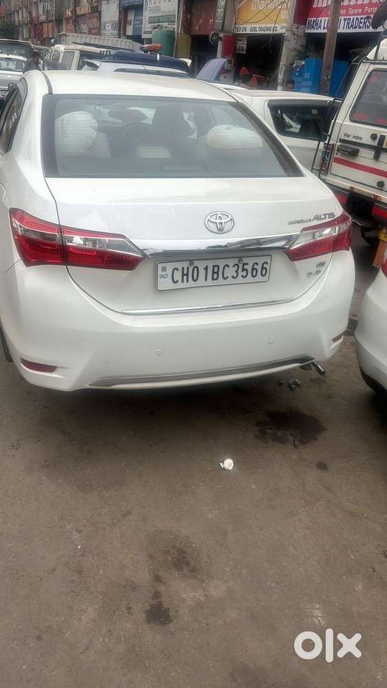 Toyota Corolla Altis 2015 Diesel Well Maintained