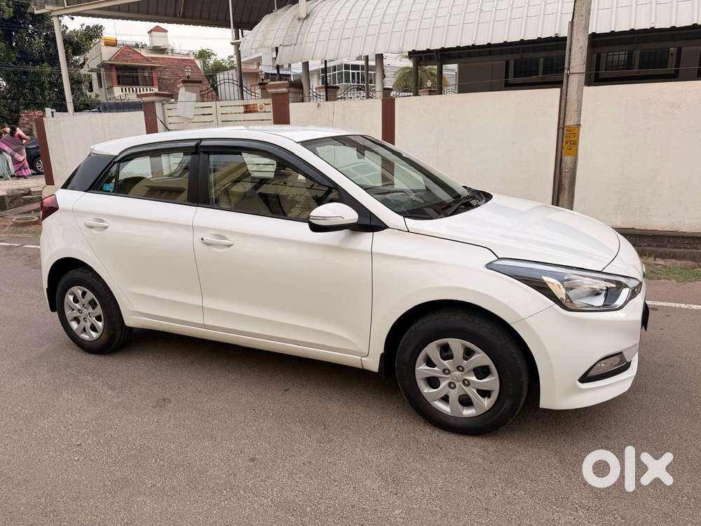 Hyundai I20 Sportz 1.2 Bs-iv, 2017, Petrol