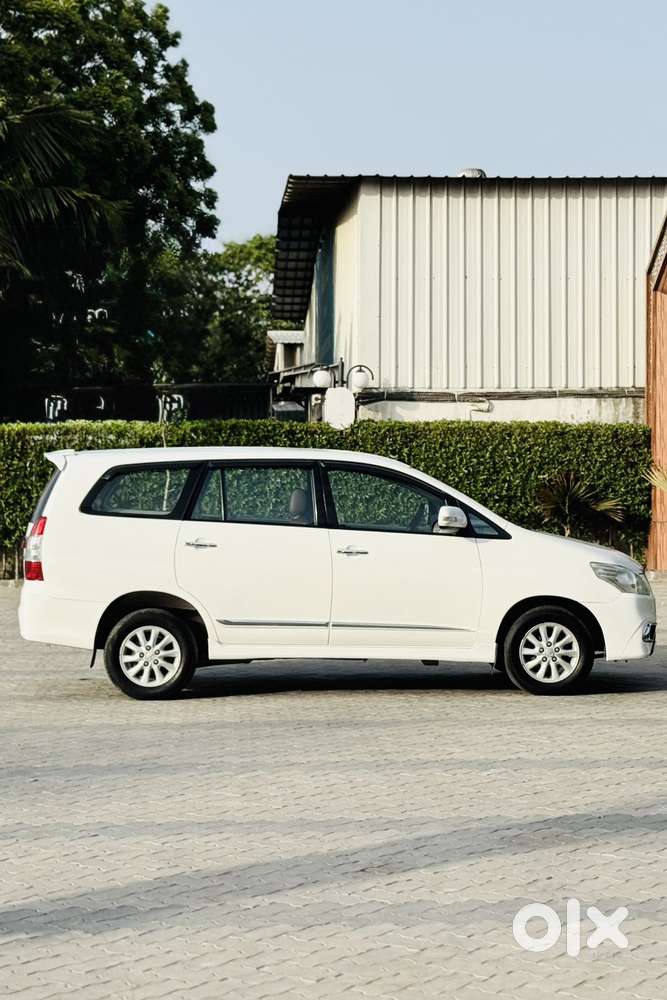 Toyota Innova 2.5 V 8 Str, 2014, Diesel