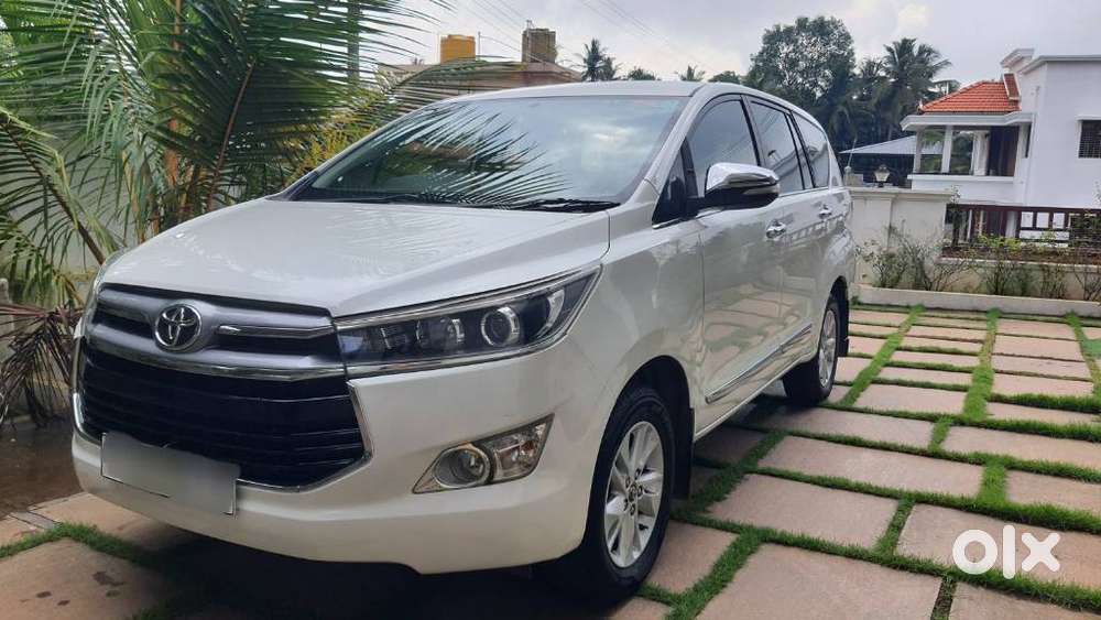 Toyota Innova Crysta 2.4 V 8 Str, 2016, Diesel