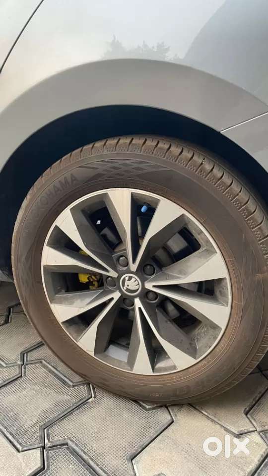 Skoda Superb 2.0 L&k Tsi At, 2021, Petrol