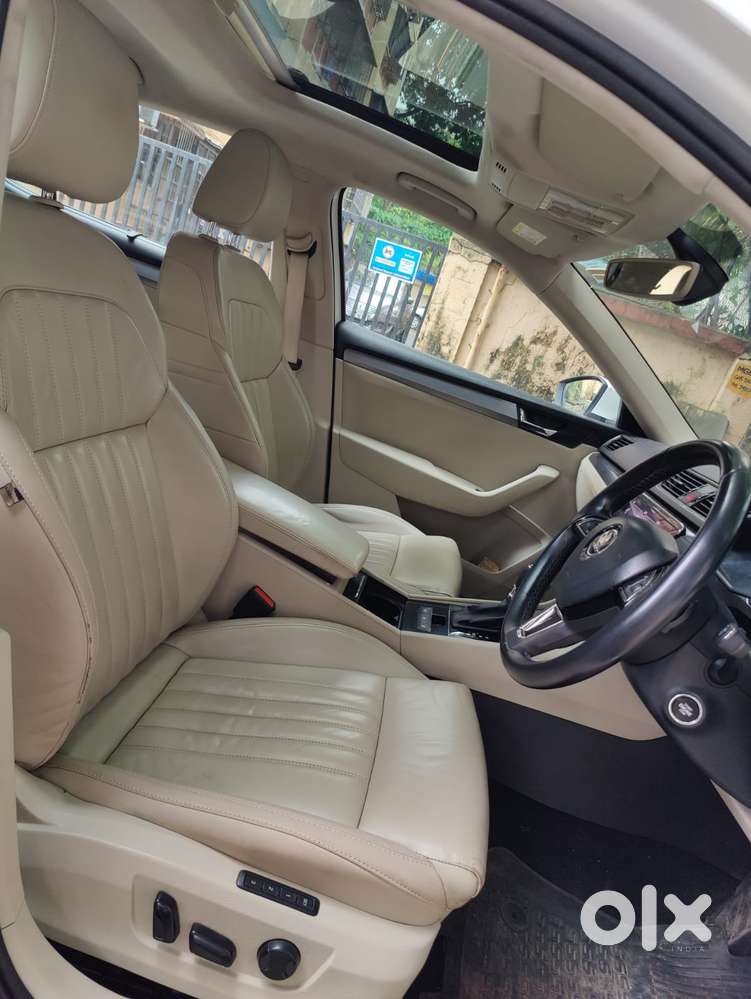 Skoda Superb Style 1.8 Tsi At, 2018, Petrol