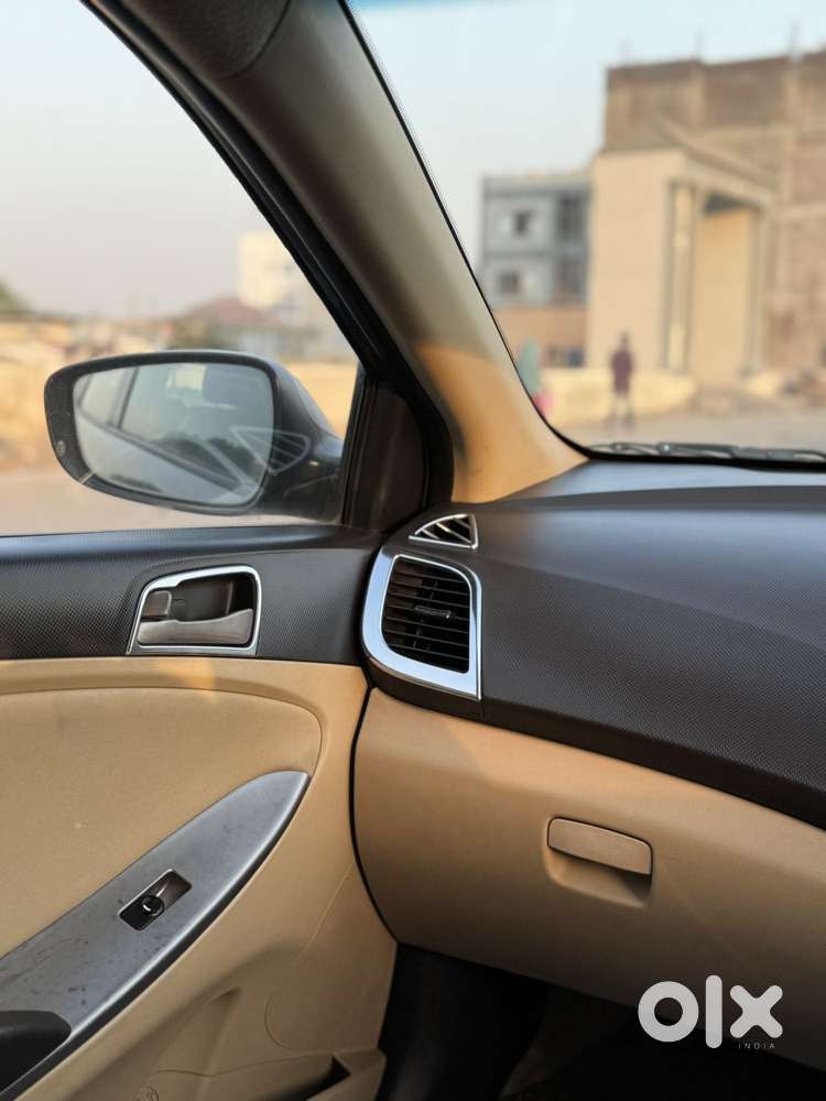 Hyundai Verna 2016-2017 1.6 Sx Vtvt, 2016, Petrol