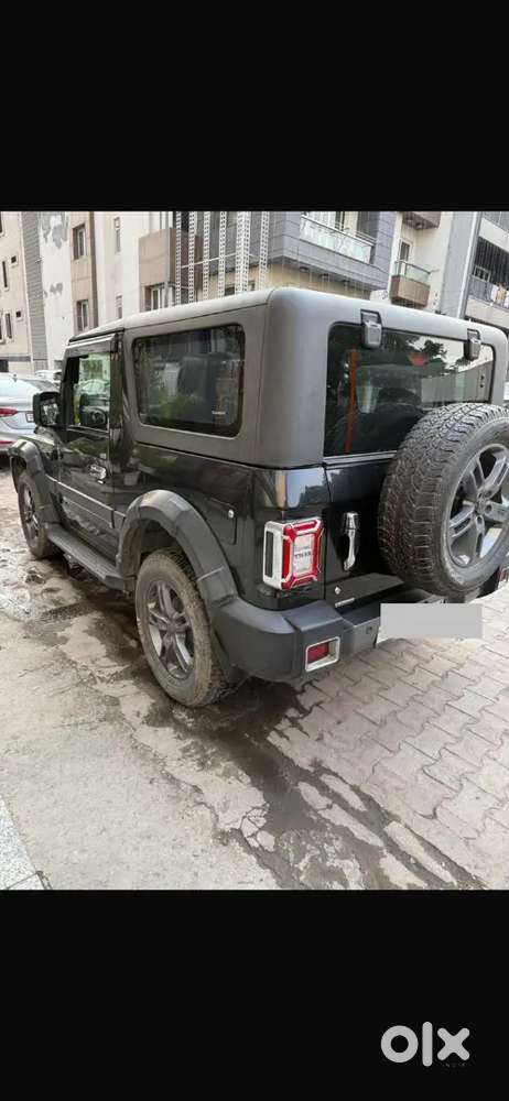 Company Accessories Worth 2.5 Lakhs