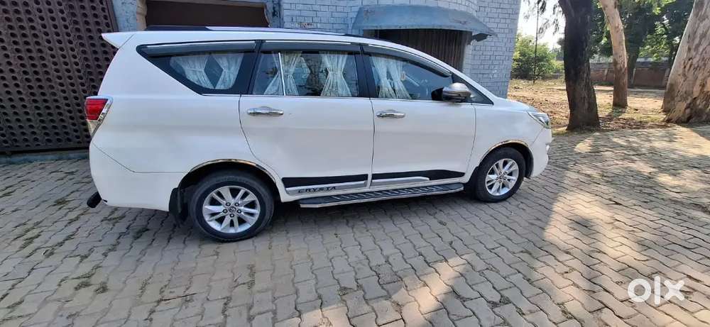 Toyota Innova Crysta 2019